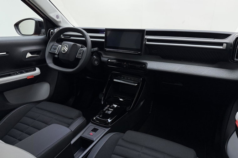 Vehicle Image 15