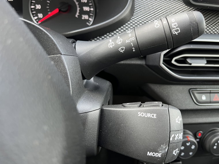 Vehicle Image 38