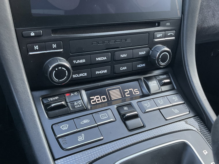 Vehicle Image 29
