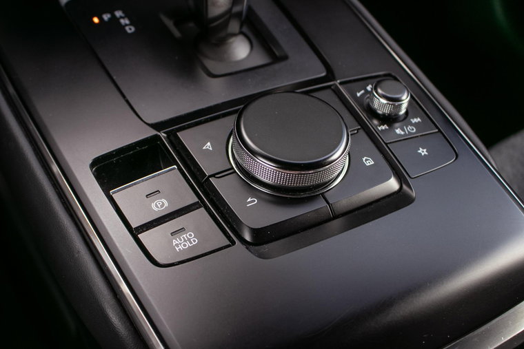 Vehicle Image 25