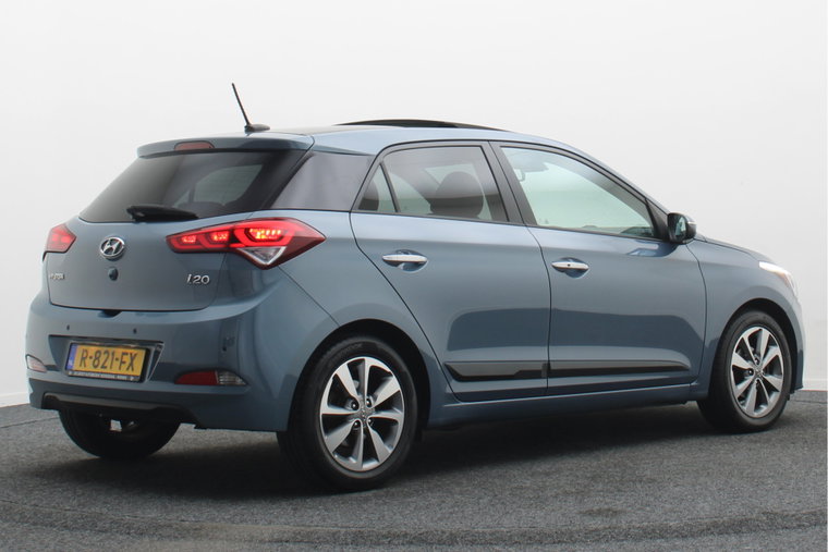 Vehicle Image 19