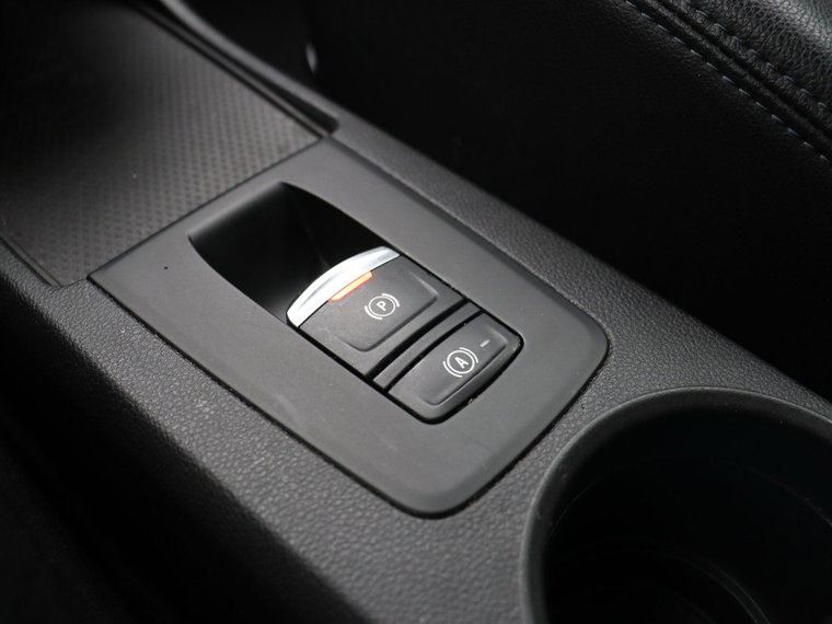 Vehicle Image 29