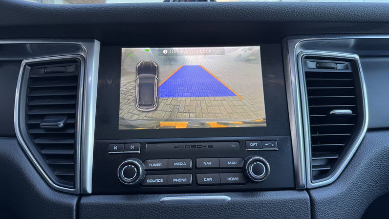 Vehicle Image 18