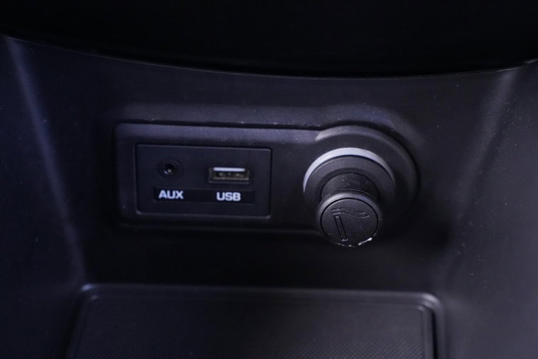 Vehicle Image 25