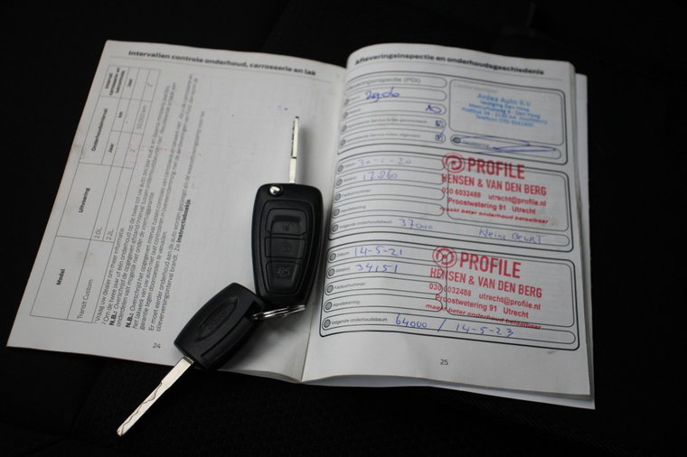 Vehicle Image 25
