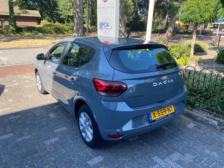Vehicle Image 30