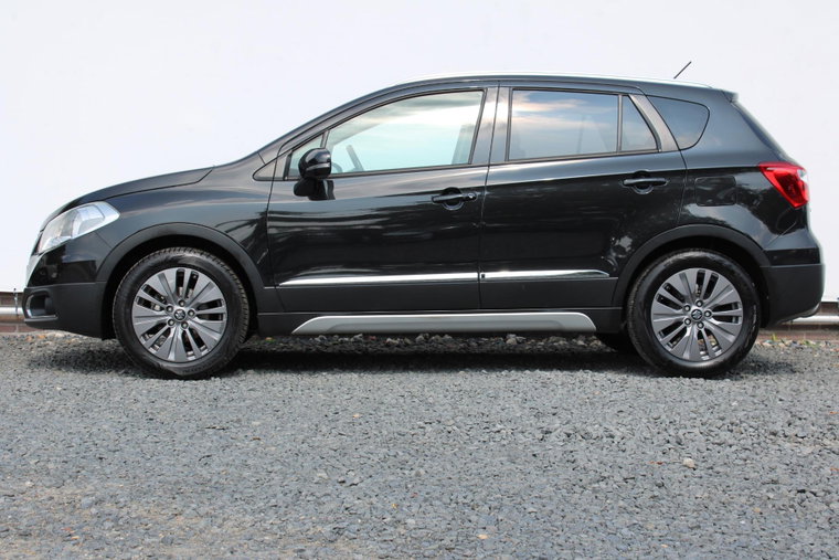 Vehicle Image 11