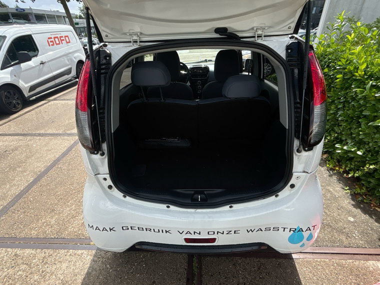 Vehicle Image 23