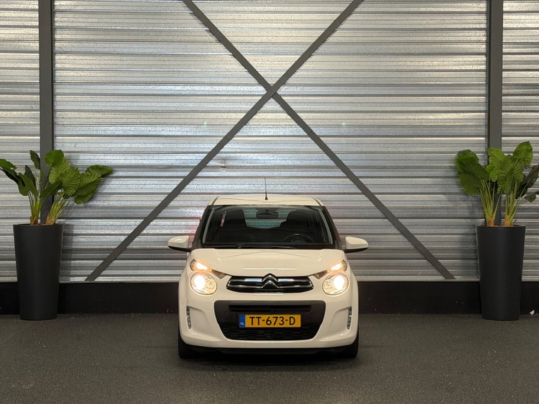 Vehicle Image 6