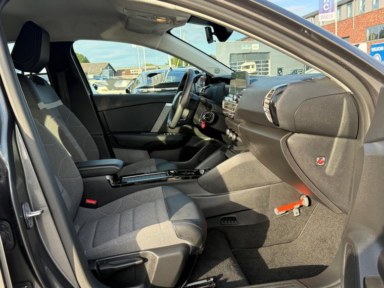 Vehicle Image 31