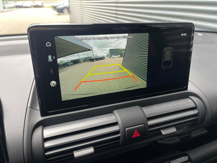 Vehicle Image 30