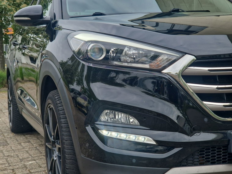 Vehicle Image 32
