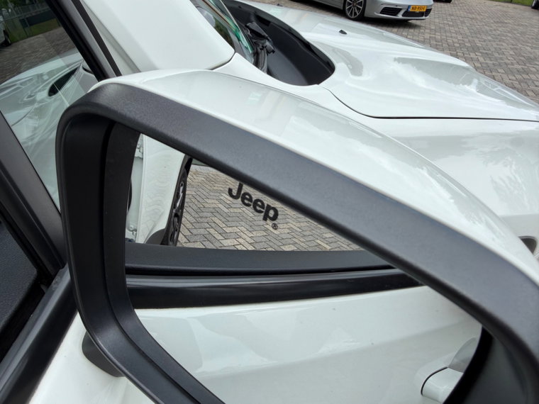 Vehicle Image 40
