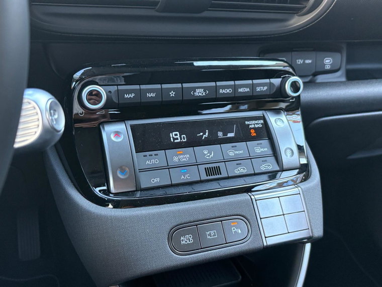 Vehicle Image 28