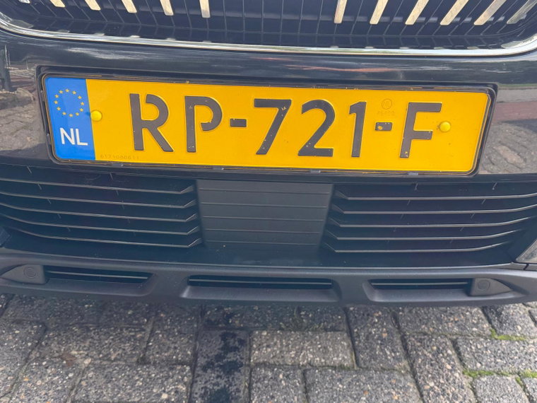 Vehicle Image 8