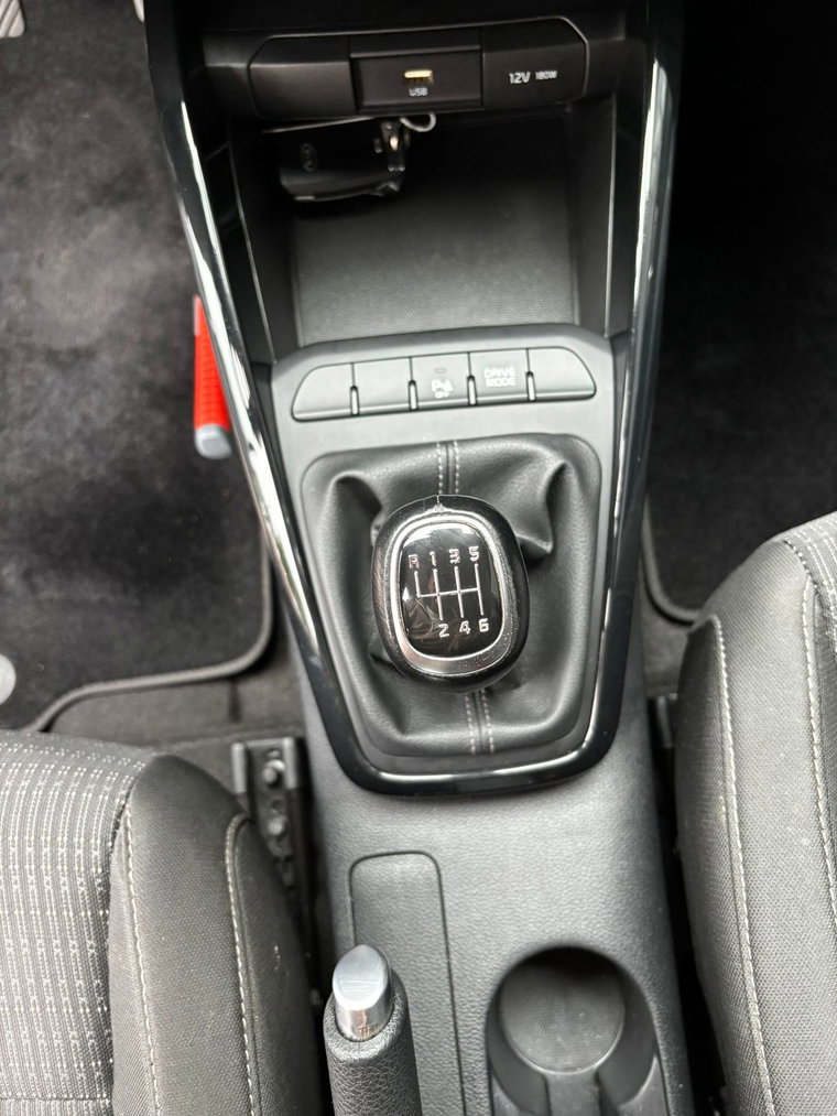 Vehicle Image 20
