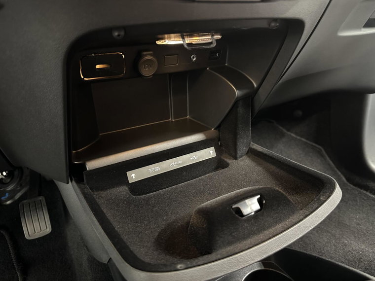 Vehicle Image 36