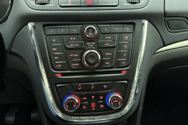 Vehicle Image 24
