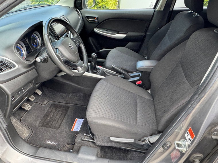 Vehicle Image 16