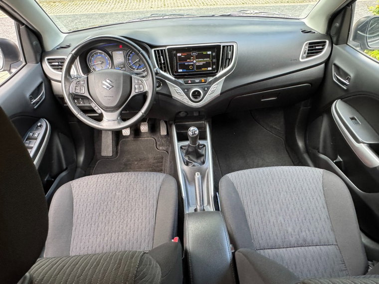 Vehicle Image 19