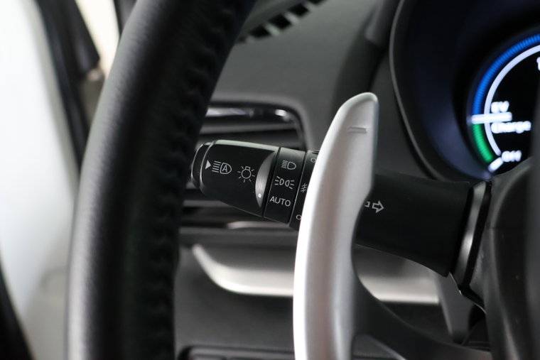 Vehicle Image 25
