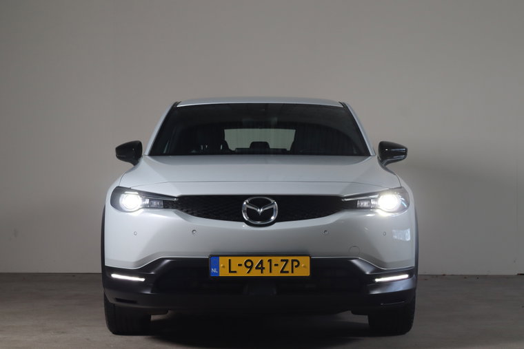 Vehicle Image 32