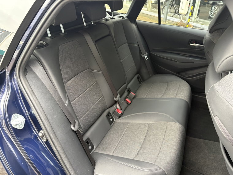 Vehicle Image 33
