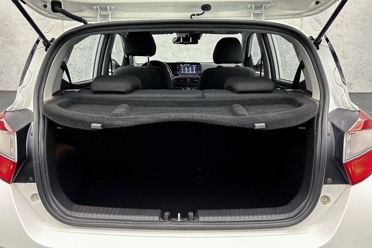 Vehicle Image 14