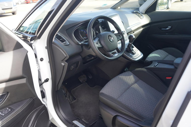 Vehicle Image 37