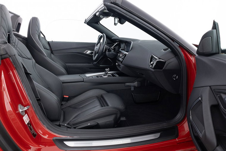Vehicle Image 7