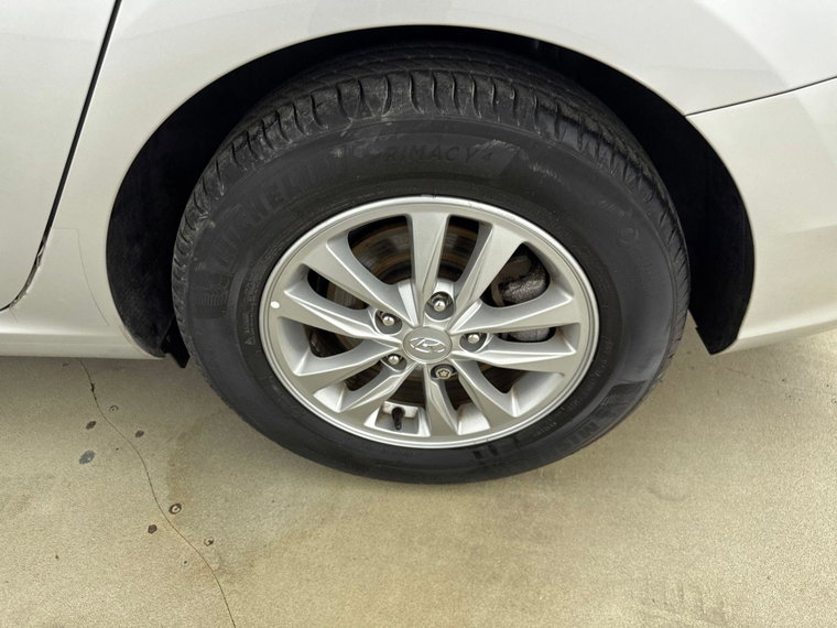 Vehicle Image 11