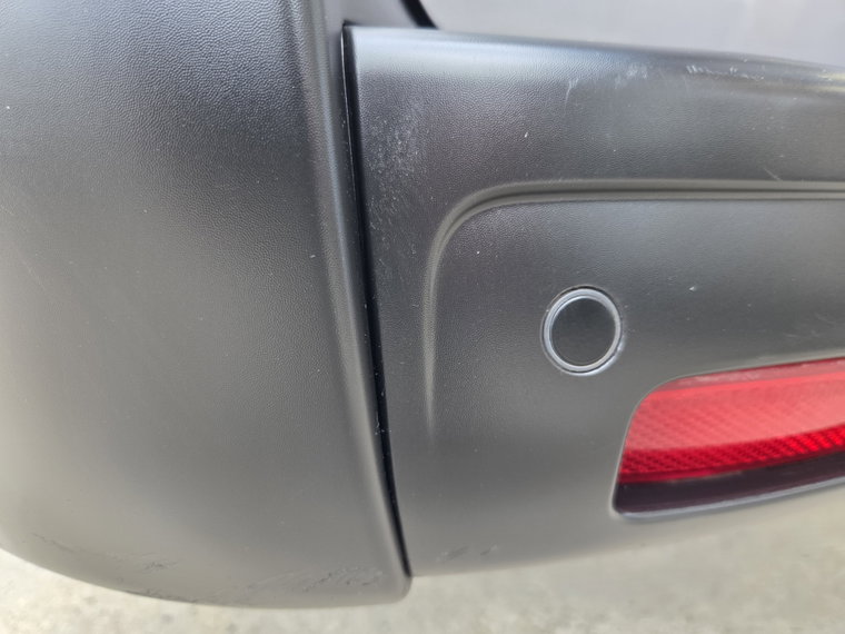 Vehicle Image 25