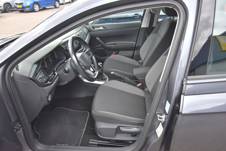 Vehicle Image 21