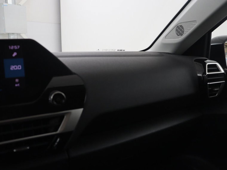 Vehicle Image 31