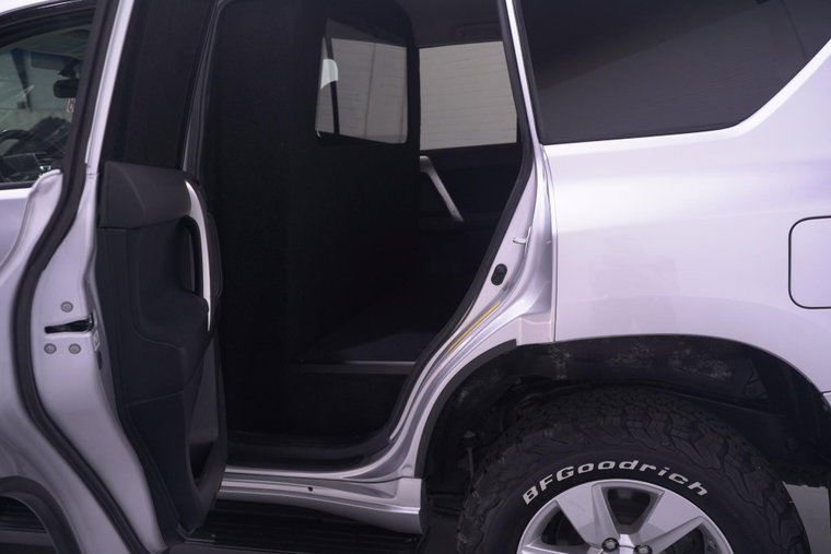 Vehicle Image 15