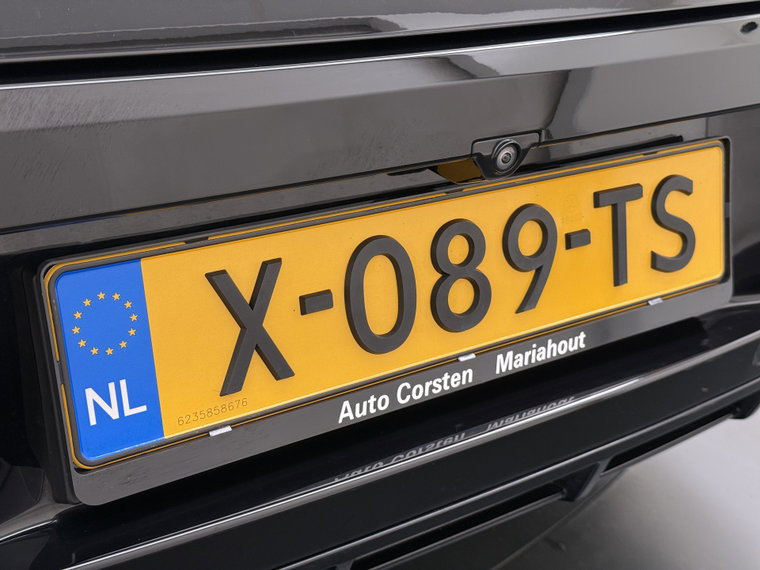 Vehicle Image 38