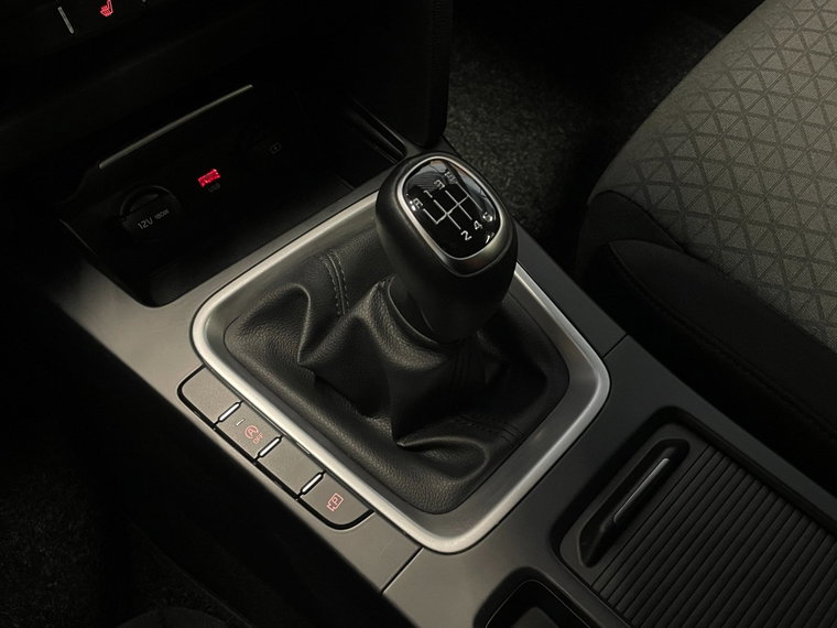 Vehicle Image 45