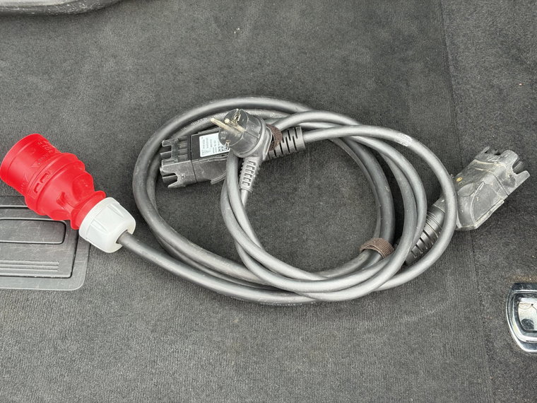 Vehicle Image 42