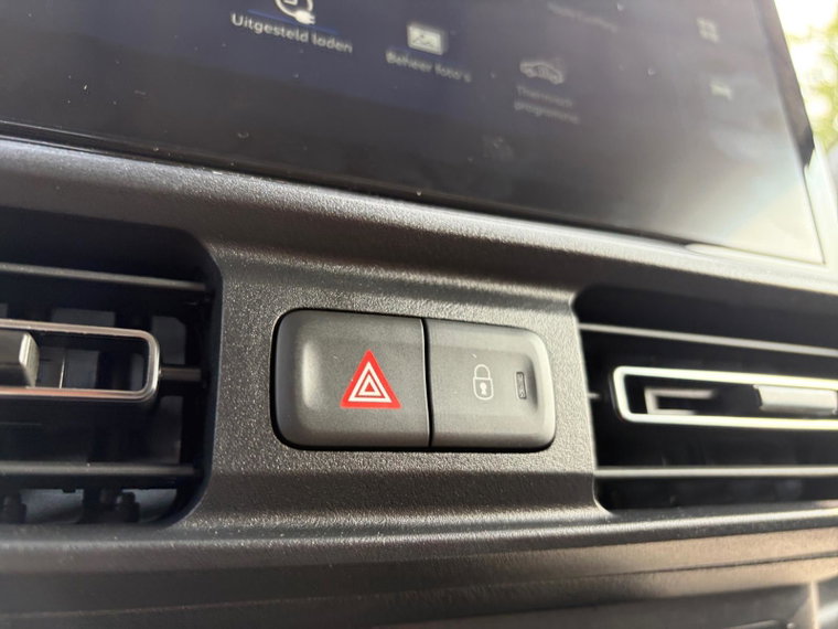 Vehicle Image 39