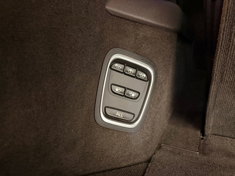 Vehicle Image 27