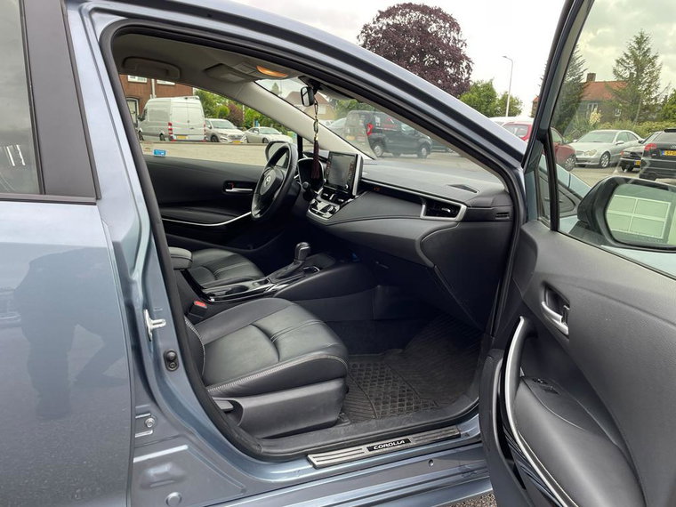 Vehicle Image 17
