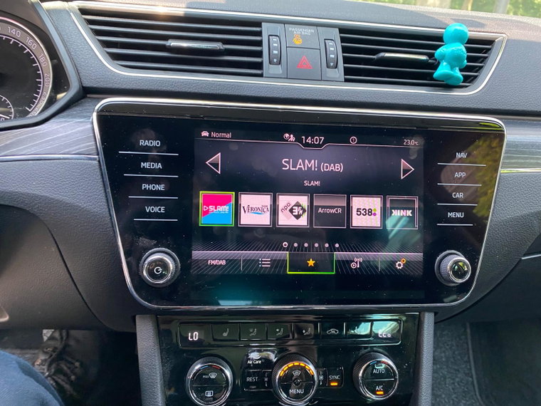 Vehicle Image 21