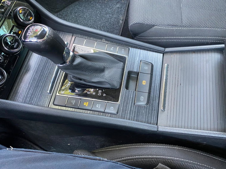 Vehicle Image 28