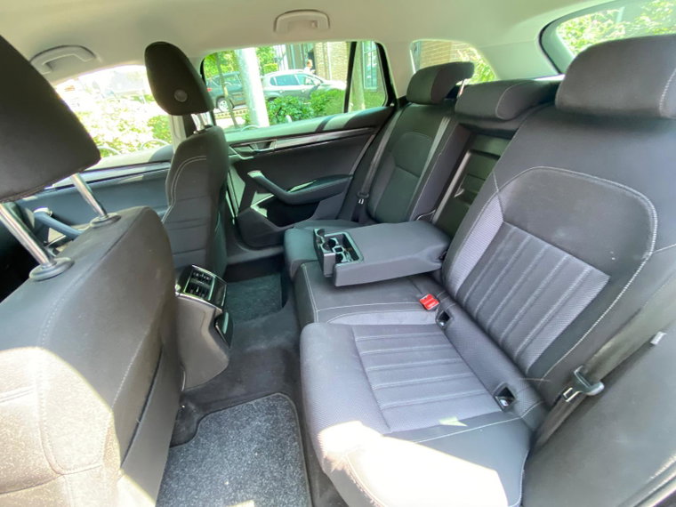 Vehicle Image 38