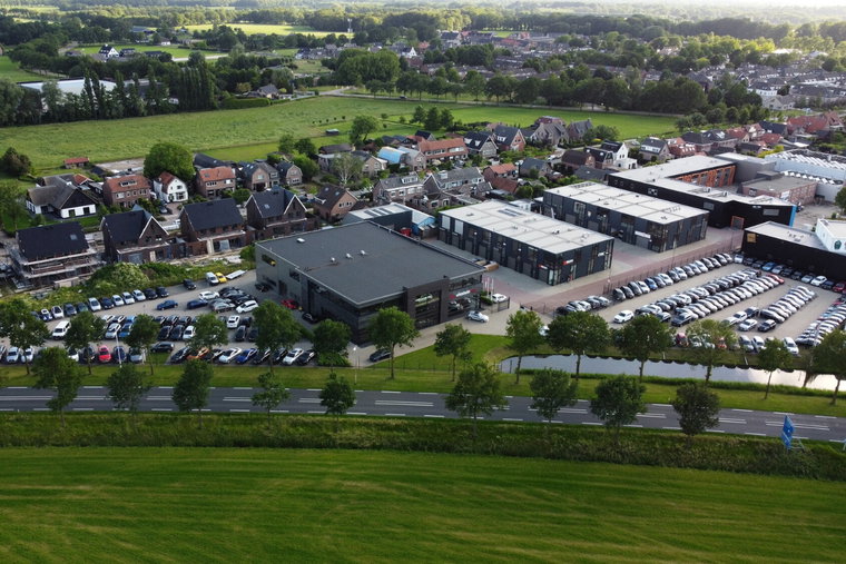 Vehicle Image 28