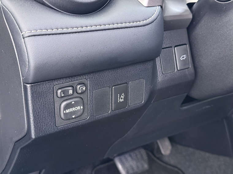 Vehicle Image 26