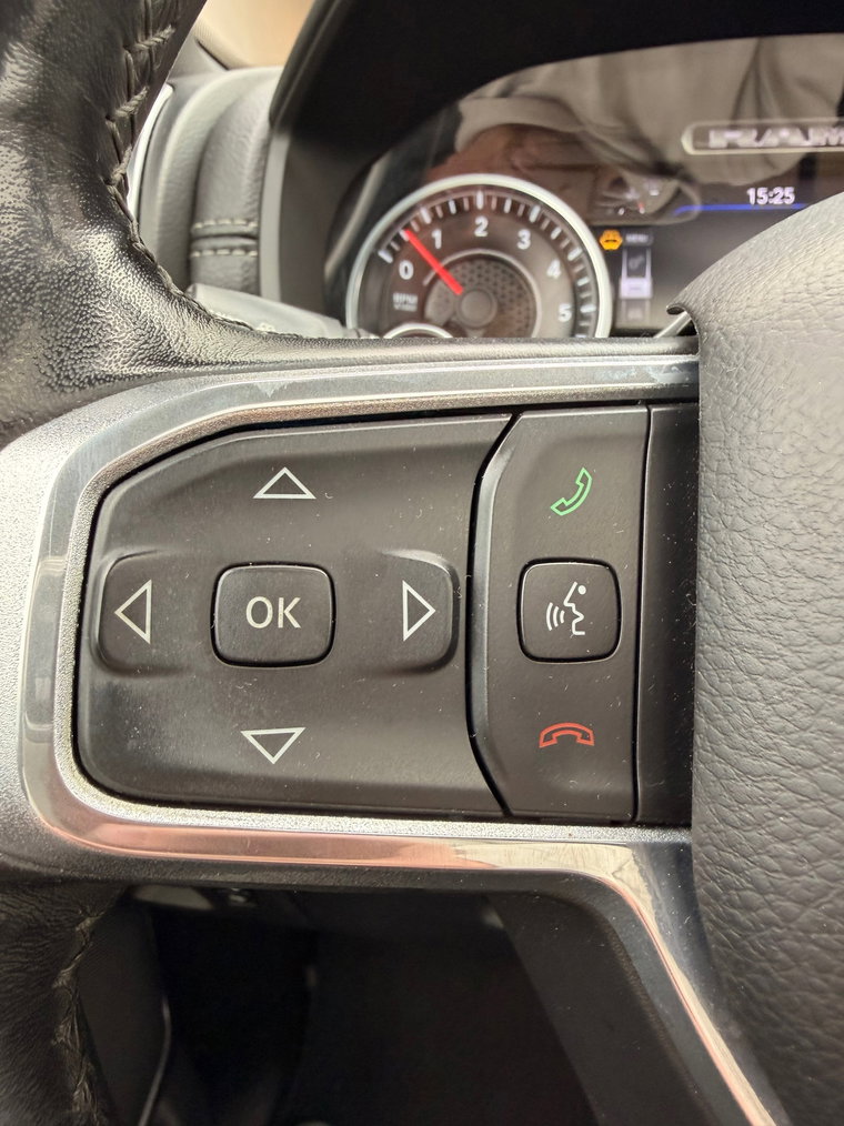 Vehicle Image 38