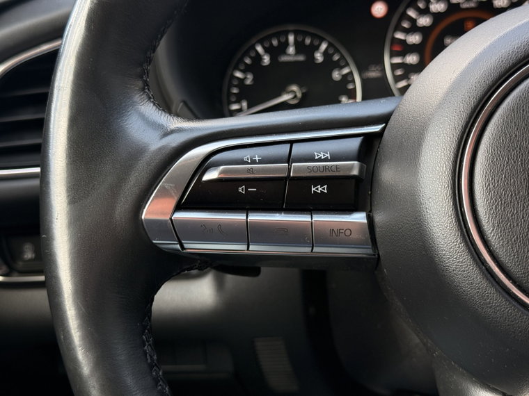 Vehicle Image 23