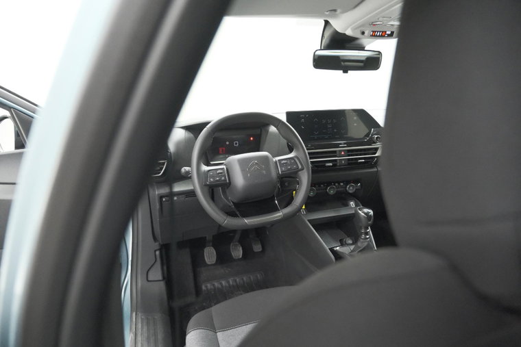 Vehicle Image 40