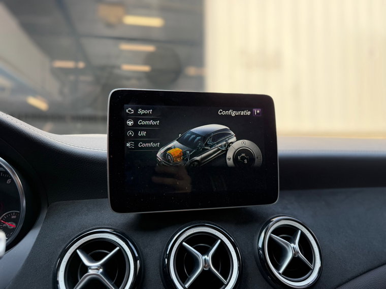 Vehicle Image 46